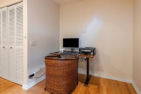 Windy City Getaway 3br 2ba Chicago Townhouse 3 Bedroom Home by RedAwni