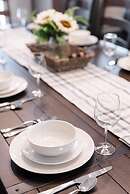 Moose Meadow 5 Bedroom Home by RedAwning