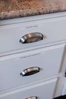 Moose Meadow 5 Bedroom Home by RedAwning