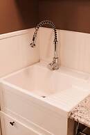 Moose Meadow 5 Bedroom Home by RedAwning