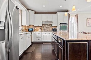 Moose Meadow 5 Bedroom Home by RedAwning