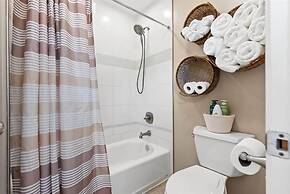 Moose Meadow 5 Bedroom Home by RedAwning