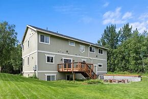 Moose Meadow 5 Bedroom Home by RedAwning