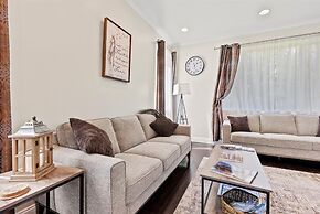 Moose Meadow 5 Bedroom Home by RedAwning