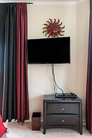 Washington Corridor & Park Living 2 Bedroom Home by RedAwning