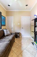 Washington Corridor & Park Living 2 Bedroom Home by RedAwning