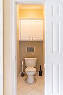 Washington Corridor & Park Living 2 Bedroom Home by RedAwning