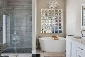 Family Paradise With Private Heated Pool 5 Bedroom Home by RedAwning