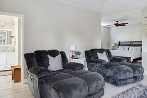 Family Paradise With Private Heated Pool 5 Bedroom Home by RedAwning