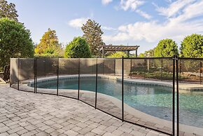 Family Paradise With Private Heated Pool 5 Bedroom Home by RedAwning