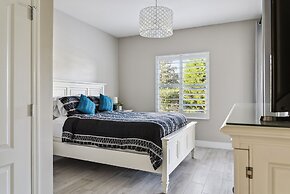 Family Paradise With Private Heated Pool 5 Bedroom Home by RedAwning