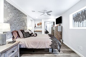 Charming Apartment In The Heart Of San Antonio 3 Bedroom Apts by RedAw
