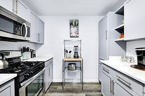 Charming Apartment In The Heart Of San Antonio 3 Bedroom Apts by RedAw