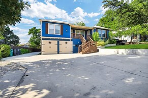 Charming Apartment In The Heart Of San Antonio 3 Bedroom Apts by RedAw