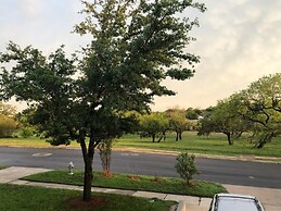 Charming Apartment In The Heart Of San Antonio 3 Bedroom Apts by RedAw