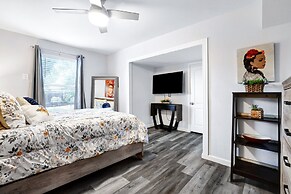 Charming Apartment In The Heart Of San Antonio 3 Bedroom Apts by RedAw