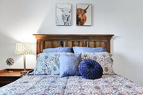 Charming Apartment In The Heart Of San Antonio 3 Bedroom Apts by RedAw