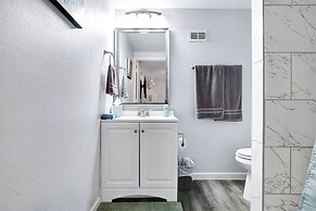 Charming Apartment In The Heart Of San Antonio 3 Bedroom Apts by RedAw