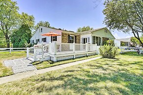 Captain's Quaders 2 Bedroom Home by RedAwning