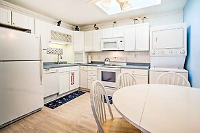 Captain's Quaders 2 Bedroom Home by RedAwning