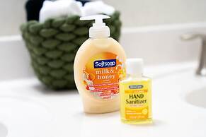 Unwind In Style And Comfort 3 Bedroom Home by RedAwning