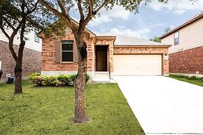 Unwind In Style And Comfort 3 Bedroom Home by RedAwning