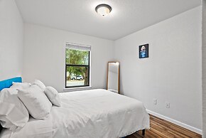 Unwind In Style And Comfort 3 Bedroom Home by RedAwning