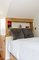 Blackwoods Old Country Home 5 Bedroom Home by RedAwning