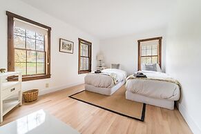 Blackwoods Old Country Home 5 Bedroom Home by RedAwning