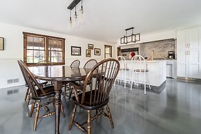 Blackwoods Old Country Home 5 Bedroom Home by RedAwning