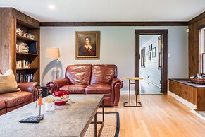 Blackwoods Old Country Home 5 Bedroom Home by RedAwning