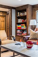 Blackwoods Old Country Home 5 Bedroom Home by RedAwning