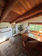 The Cabin Tranquil Lakefront Retreat 3 Bedroom Home by RedAwning