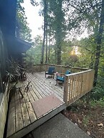 The Cabin Tranquil Lakefront Retreat 3 Bedroom Home by RedAwning