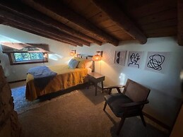 The Cabin Tranquil Lakefront Retreat 3 Bedroom Home by RedAwning