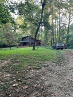 The Cabin Tranquil Lakefront Retreat 3 Bedroom Home by RedAwning