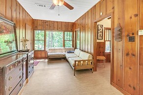 Shangri-la 2 Bedroom Home by RedAwning