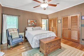 Shangri-la 2 Bedroom Home by RedAwning