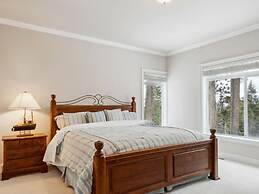 The Royal Canterbury Retreat - Lake Tahoe by RedAwning