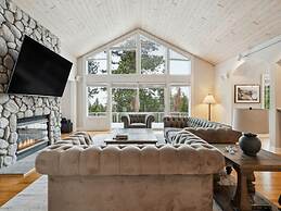 The Royal Canterbury Retreat - Lake Tahoe by RedAwning