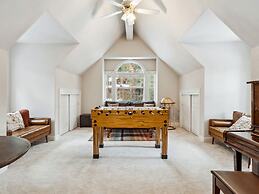 The Royal Canterbury Retreat - Lake Tahoe by RedAwning