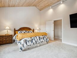 The Royal Canterbury Retreat - Lake Tahoe by RedAwning