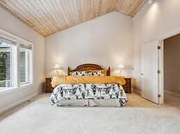 The Royal Canterbury Retreat - Lake Tahoe by RedAwning