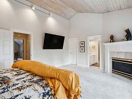 The Royal Canterbury Retreat - Lake Tahoe by RedAwning