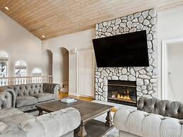 The Royal Canterbury Retreat - Lake Tahoe by RedAwning
