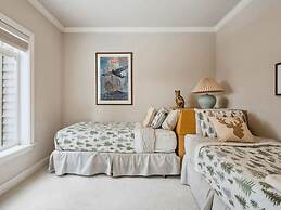 The Royal Canterbury Retreat - Lake Tahoe by RedAwning