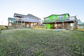 Mingo Manor 2 Bedroom Home by RedAwning