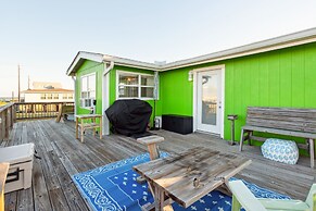 Mingo Manor 2 Bedroom Home by RedAwning