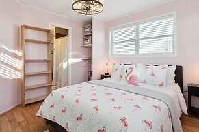 Mingo Manor 2 Bedroom Home by RedAwning