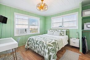 Mingo Manor 2 Bedroom Home by RedAwning